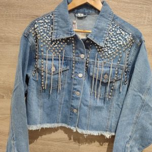 Chaqueta vaquera tachuelas