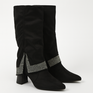 Bota negra con detalle brillante