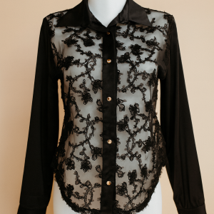 Camisa negra transparente con bordado floral