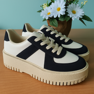 Zapatillas con plataforma en blanco y negro